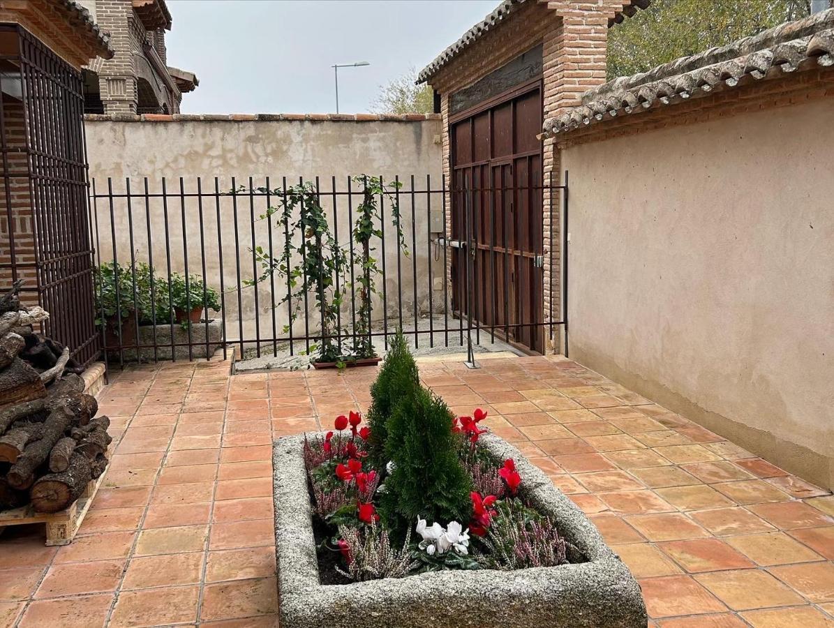 Villa La Flor Del Granado Torrijos Esterno foto